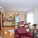 فيلة Cozy مرمريس